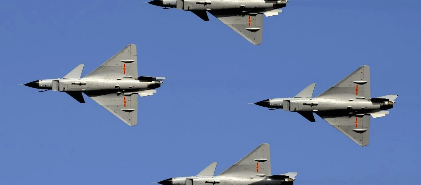 Το Ιράν θα αγοράσει κινεζικά J-10 μέσω... Κατάρ για να αντιμετωπίσει μελλοντικά τα αμερικανικά F-16